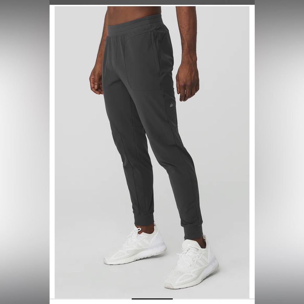 Alo yoga men’s Co-op pant, grey, Large, NWT